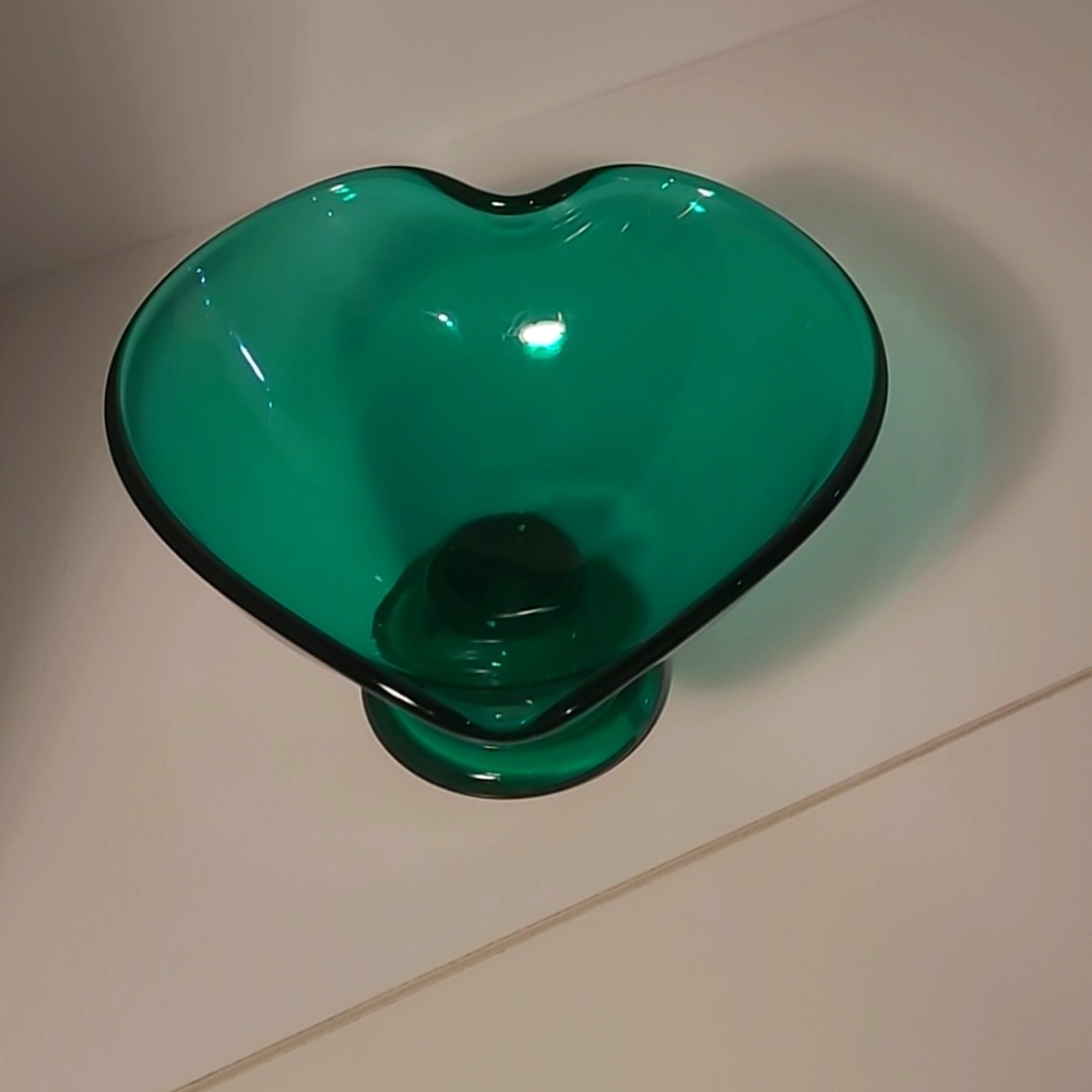 Fostoria Green Heart Shaped Bon Bon Pedestal Candy Dish